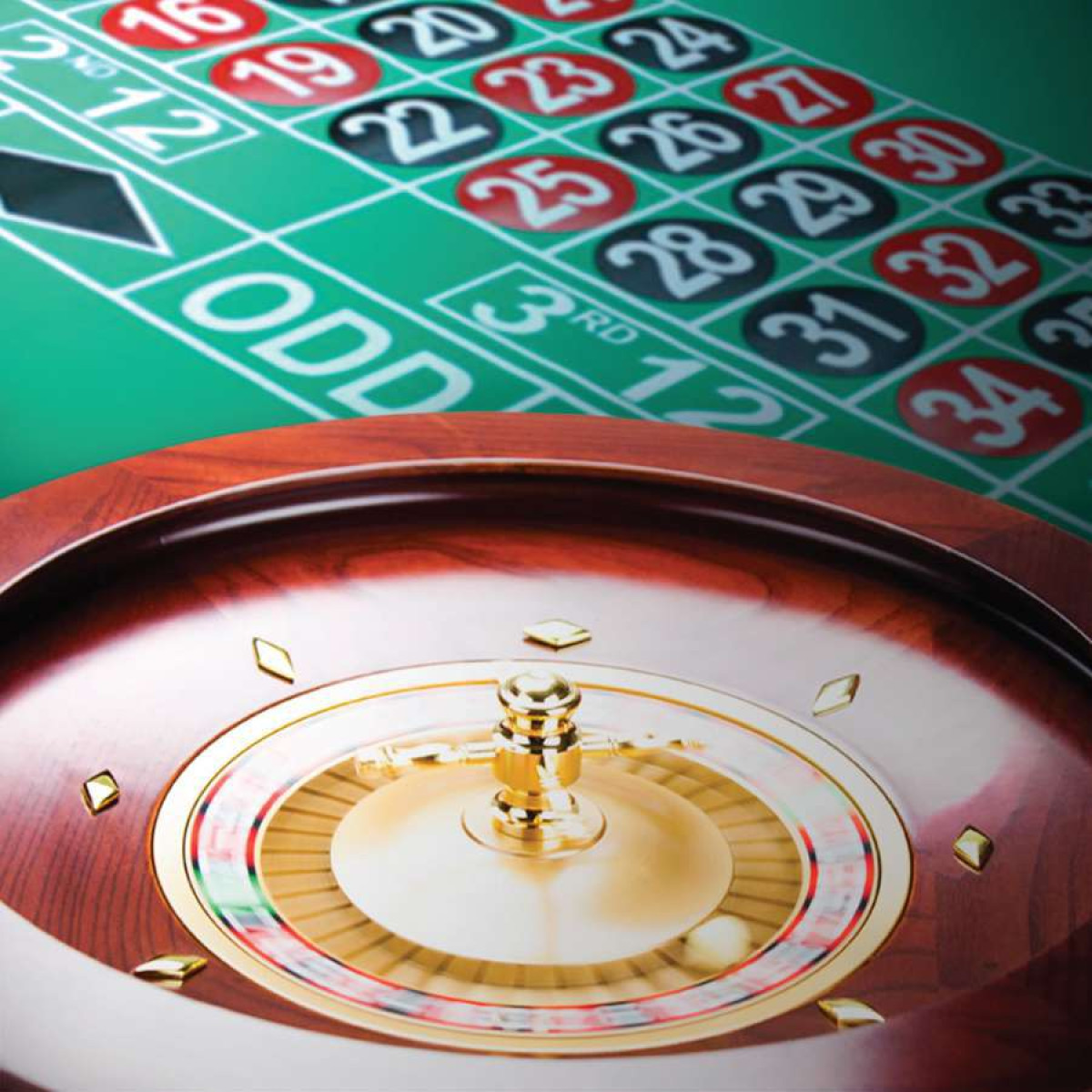 Roulette wheel 18 inch mahogany