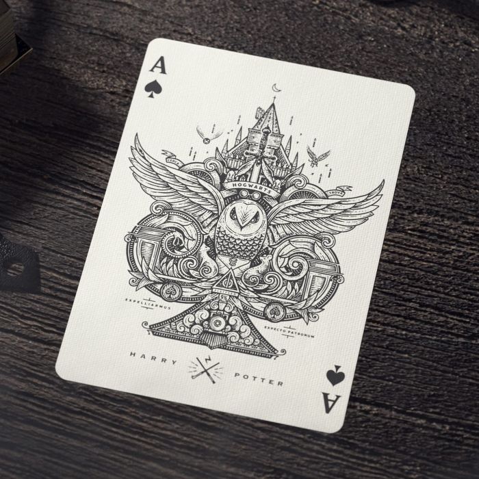 Harry Potter Playing Cards Limited Edition Premium Series Poker Collectible Deck by Theory11 (Yellow-Hufflepuff)